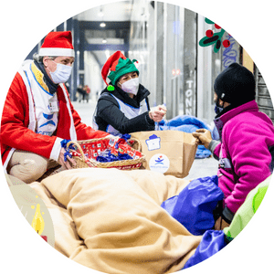 Cene itineranti di Natale per le persone senza dimora Cene itineranti di Natale per le persone senza dimora