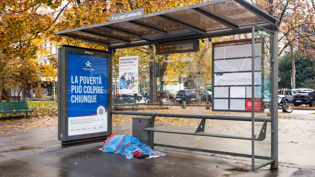 Installazione Andrea Villa - piazza Lega Lombarda a Milano
